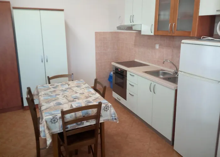 With Parking Space Rovanjska, Paklenica - 24348 Apartament *