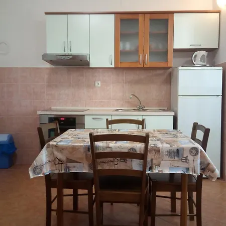 Апартаменты With Parking Space Rovanjska, Paklenica - 24348 *