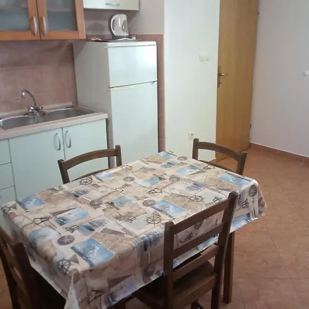 Апартаменты With Parking Space Rovanjska, Paklenica - 24348 *
